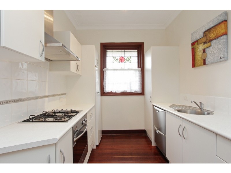 90 Todd Avenue, Como WA 6152