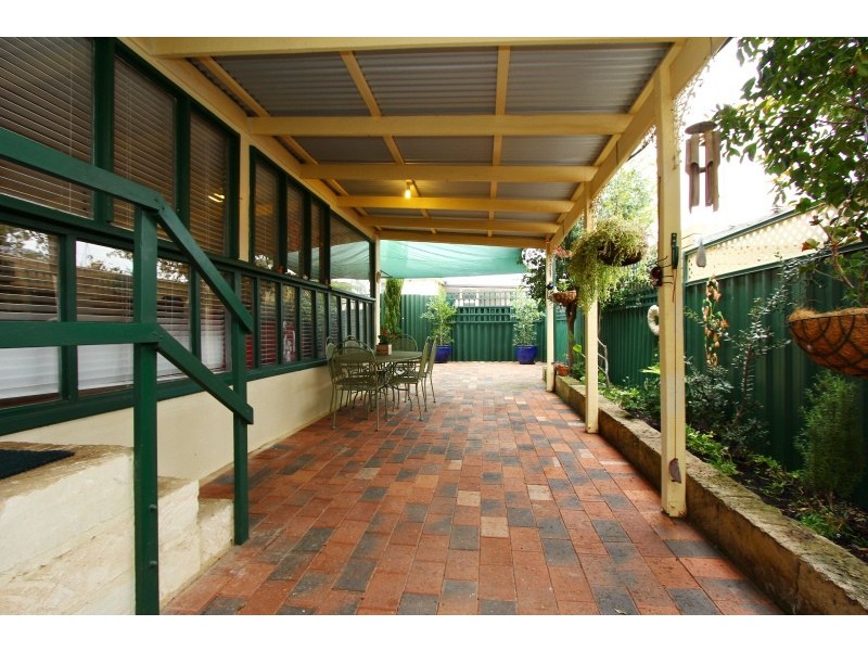 90 Todd Avenue, Como WA 6152