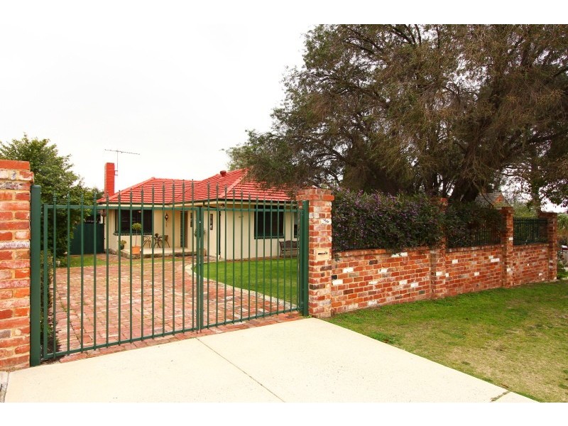 90 Todd Avenue, Como WA 6152