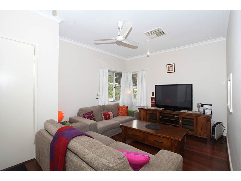 80 Hill View Terrace, St James WA 6102