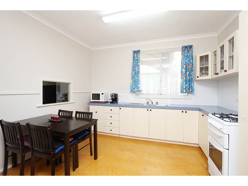 80 Hill View Terrace, St James WA 6102