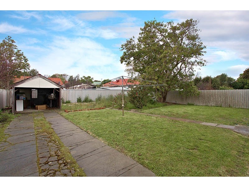 80 Hill View Terrace, St James WA 6102
