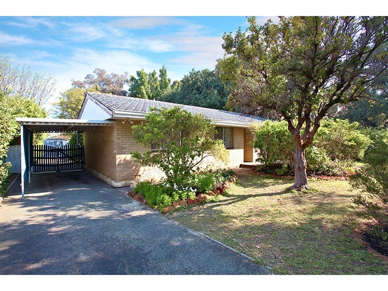 21 Harewood Street, Forrestfield WA 6058