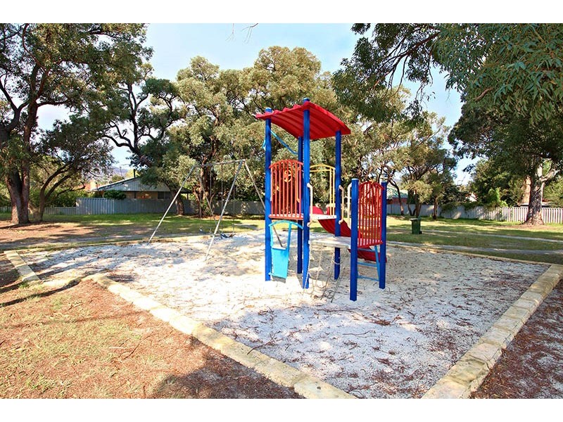 21 Harewood Street, Forrestfield WA 6058