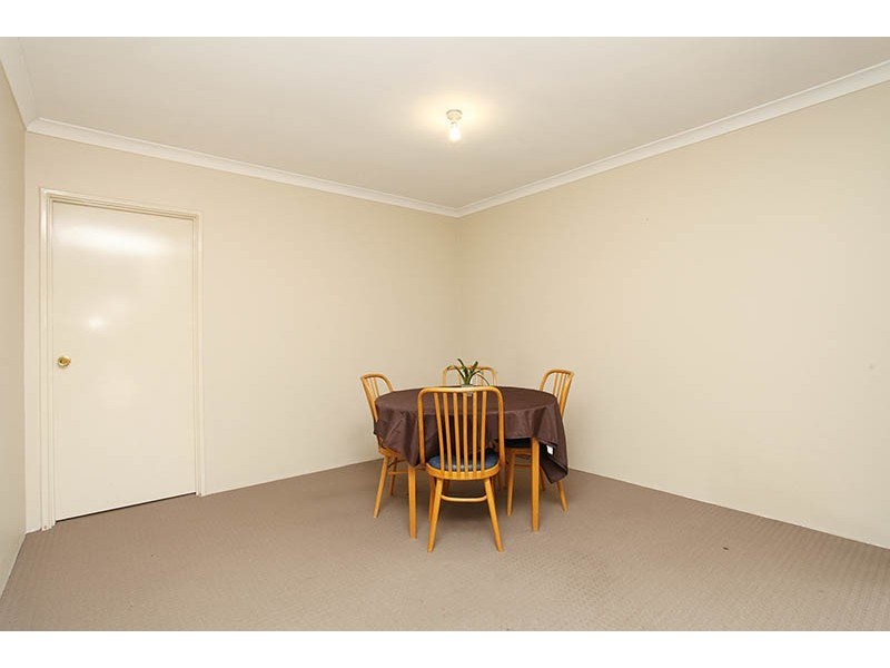 2/15 Pitt Street, St James WA 6102