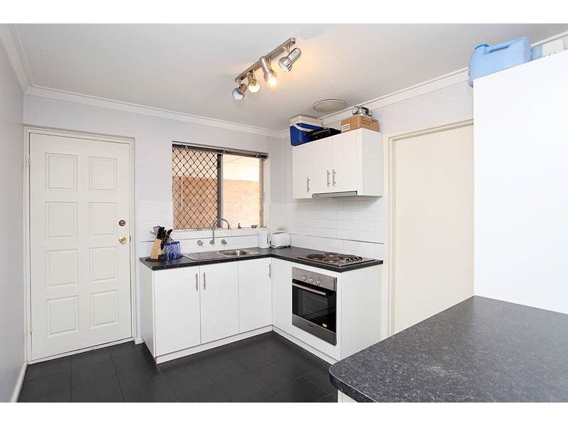 12/1051 Albany Highway, St James WA 6102