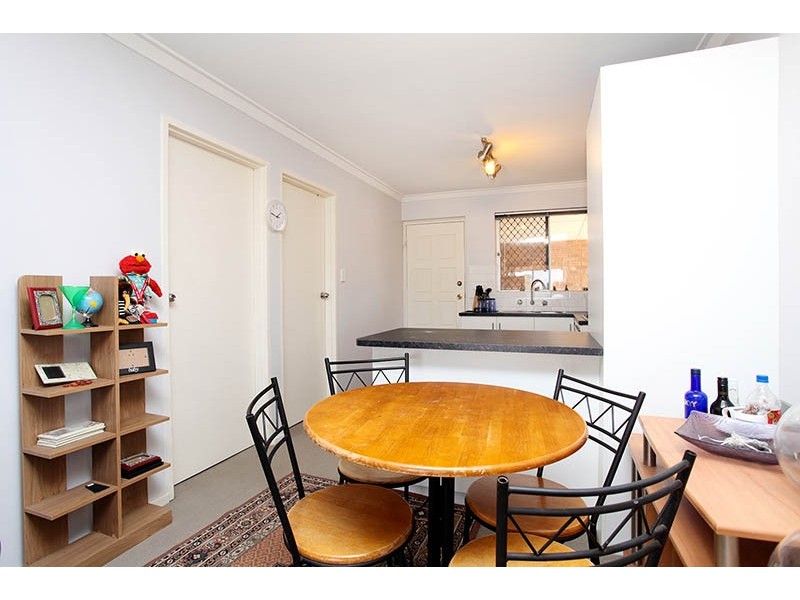 12/1051 Albany Highway, St James WA 6102