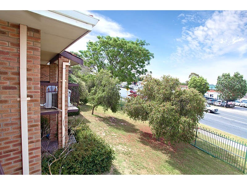 12/1051 Albany Highway, St James WA 6102