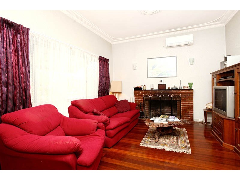 5 Bone Street, St James WA 6102