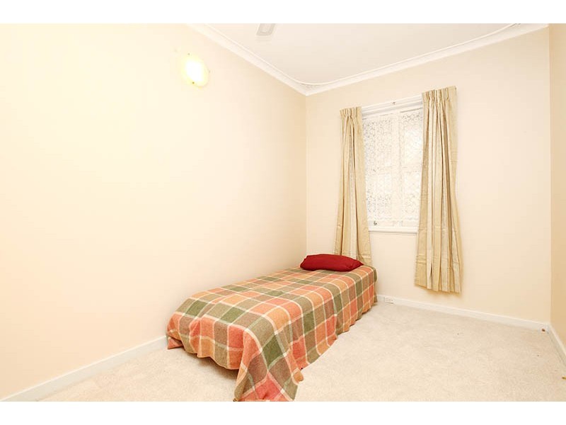 5 Bone Street, St James WA 6102