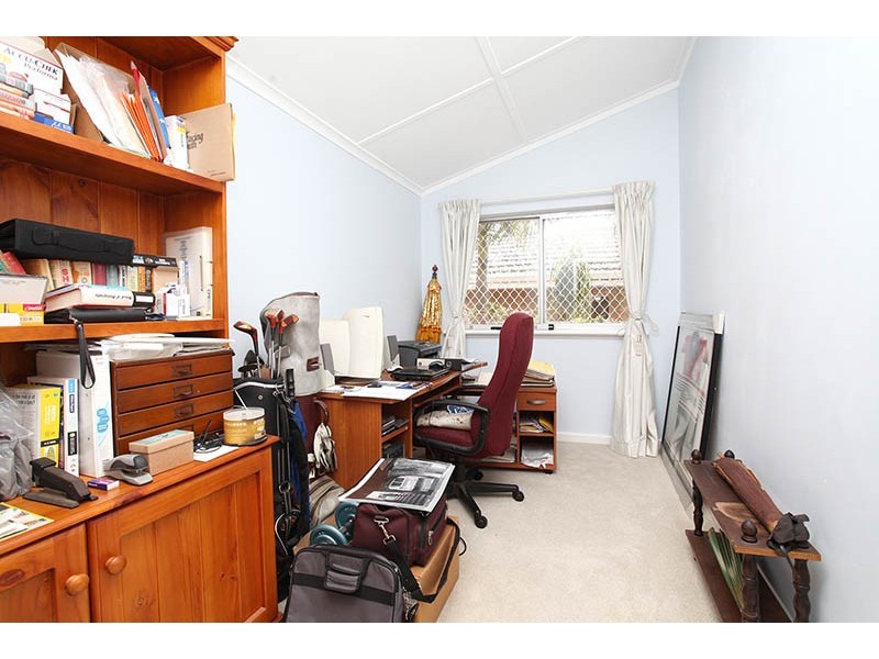 5 Bone Street, St James WA 6102