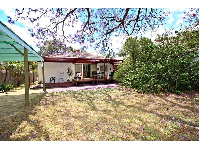 5 Bone Street, St James WA 6102