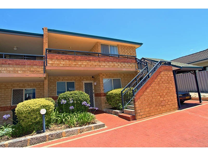 10/11 Norman Street, St James WA 6102