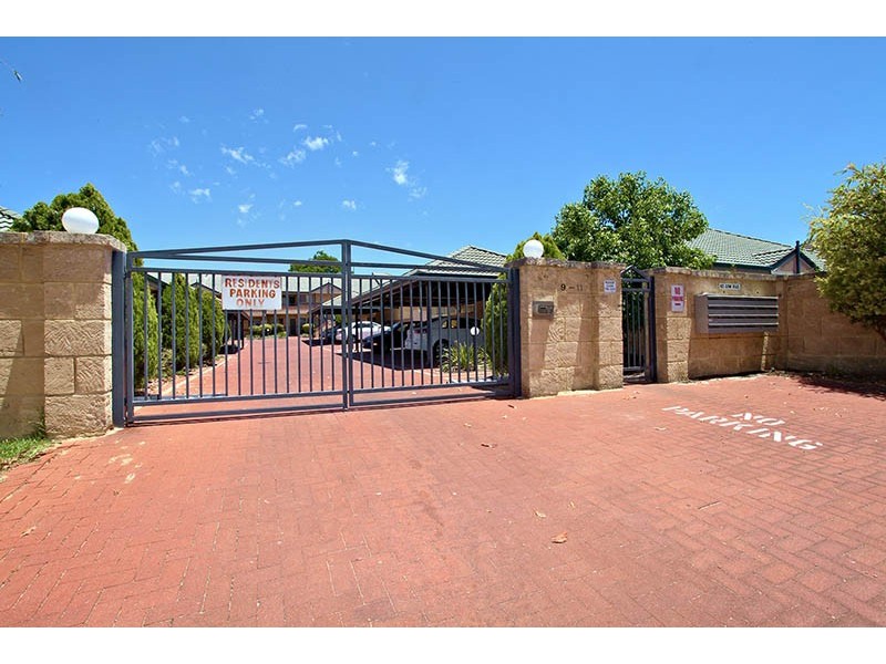 10/11 Norman Street, St James WA 6102