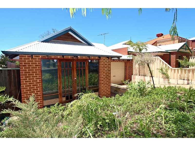 24 Camberwell Street, East Victoria Park WA 6101