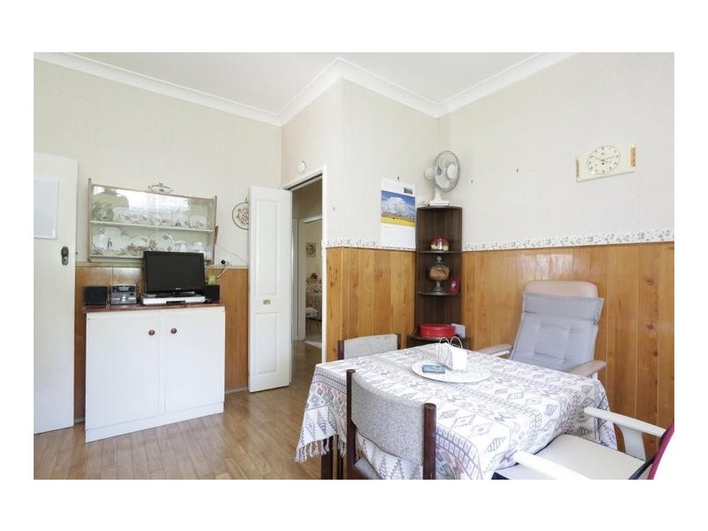 8 Hitchcock Street, St James WA 6102