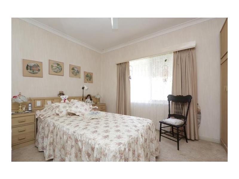 8 Hitchcock Street, St James WA 6102