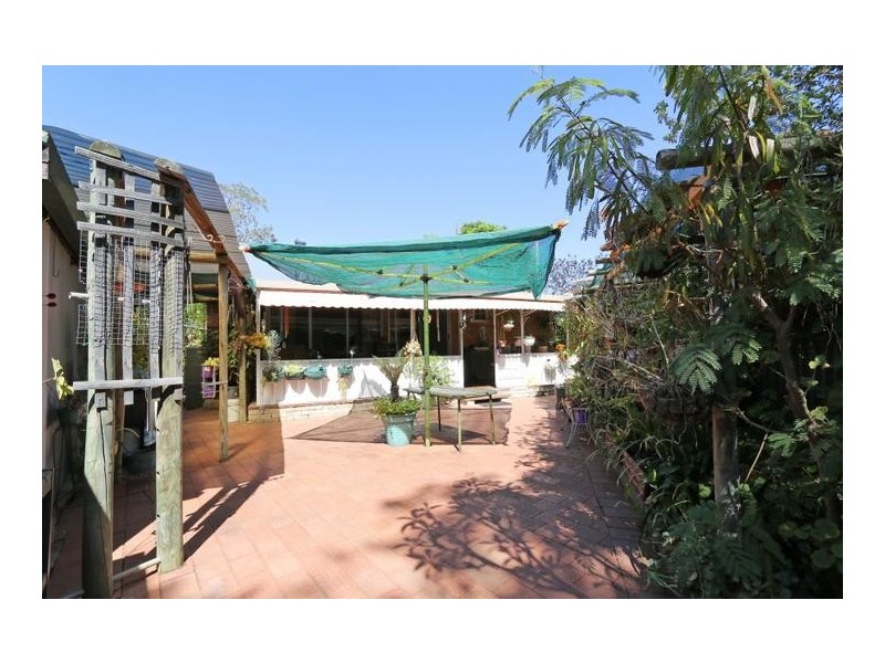 8 Hitchcock Street, St James WA 6102