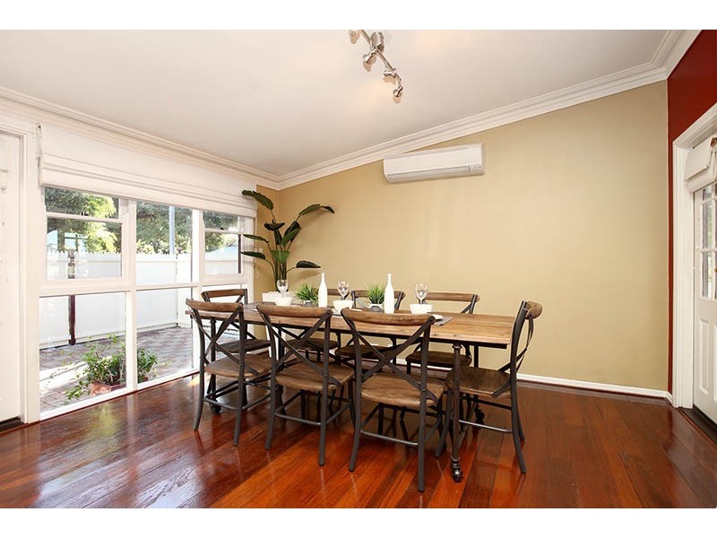 27 Gloucester Street, Victoria Park WA 6100