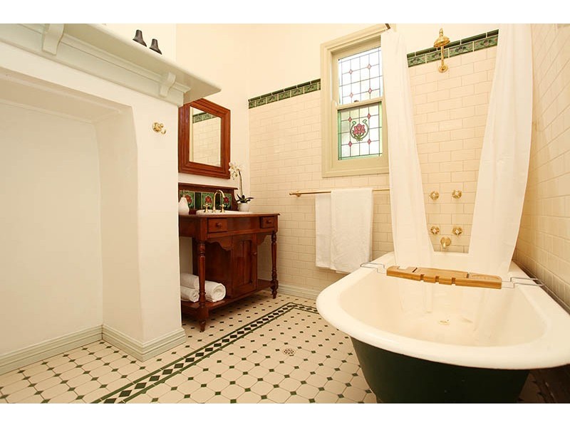 27 Gloucester Street, Victoria Park WA 6100