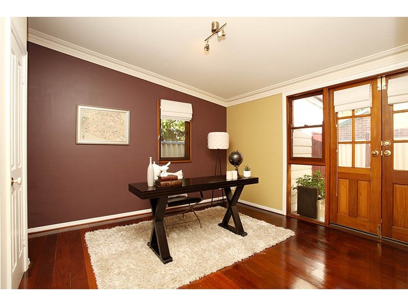 27 Gloucester Street, Victoria Park WA 6100