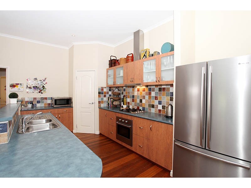 2 Pinedale Street, East Victoria Park WA 6101