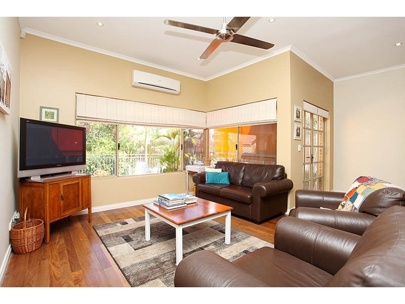 2 Pinedale Street, East Victoria Park WA 6101