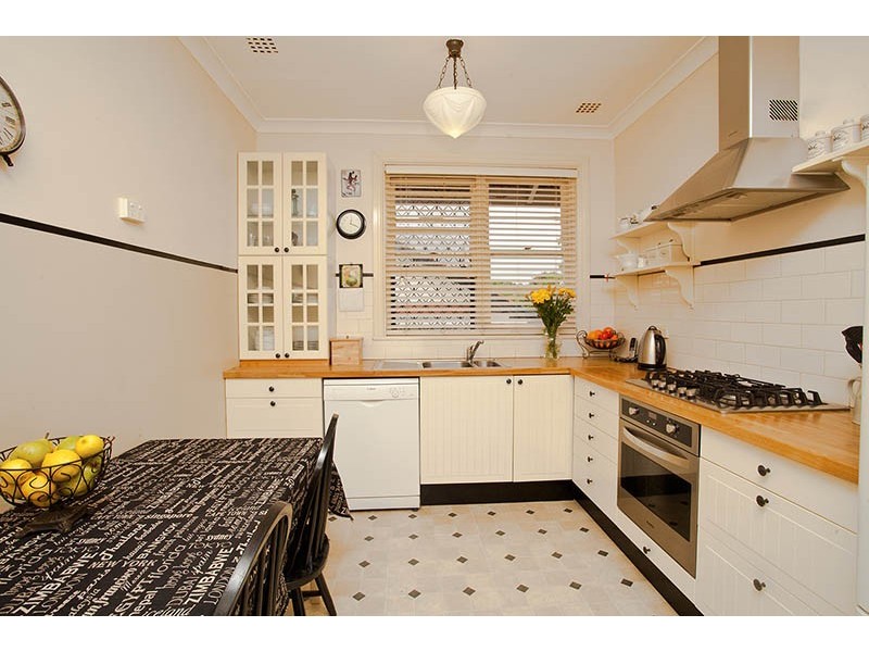 11 Bone Street, St James WA 6102