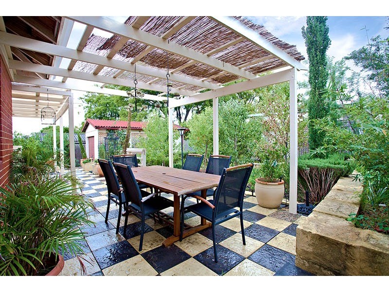 11 Bone Street, St James WA 6102