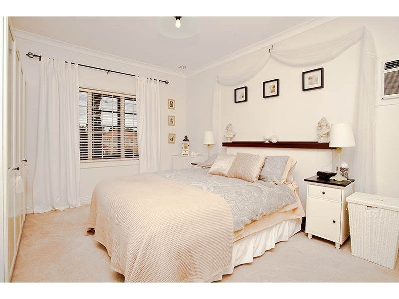 11 Bone Street, St James WA 6102