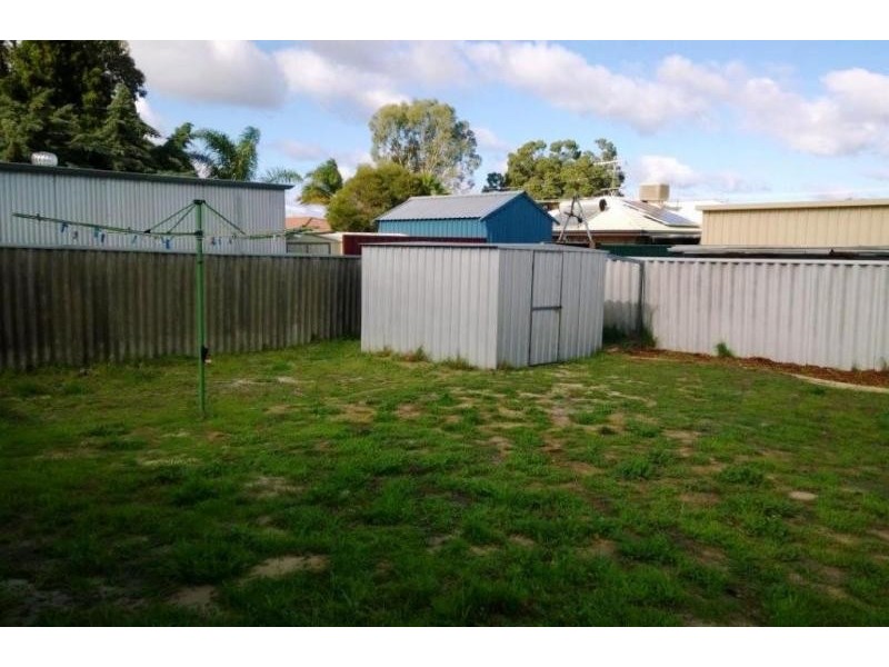 26 Southern River Road, Gosnells WA 6110