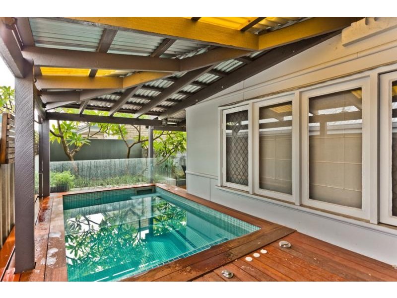 11 Sleight Street, St James WA 6102