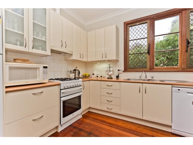 11 Sleight Street, St James WA 6102