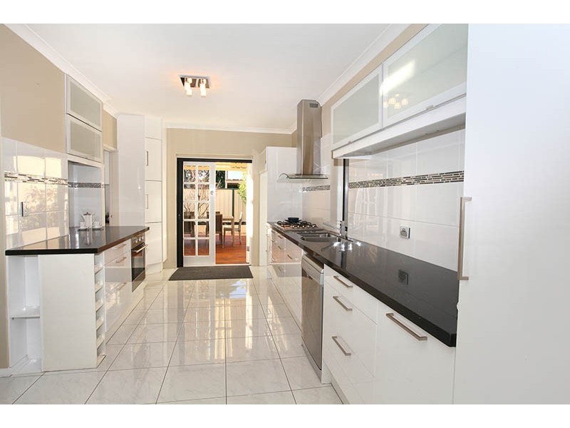 8A Teague Street, Burswood WA 6100