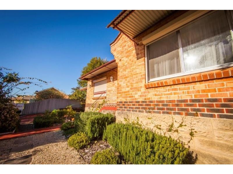 16 Alvah Street, St James WA 6102
