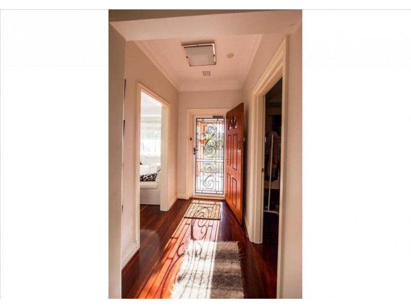 16 Alvah Street, St James WA 6102