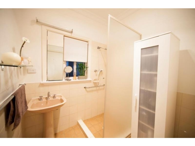 16 Alvah Street, St James WA 6102