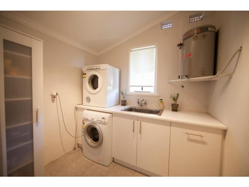 16 Alvah Street, St James WA 6102