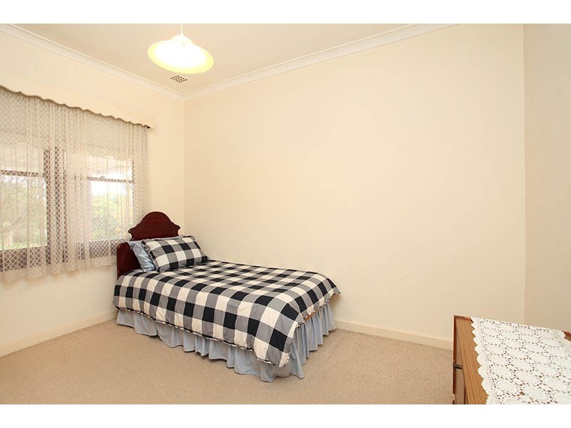 12 Blechynden Street, St James WA 6102