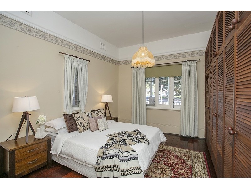 35 Geddes Street, Victoria Park WA 6100