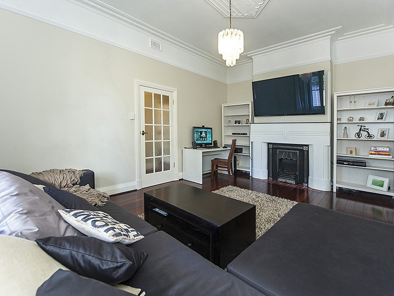 219 Shepperton Road, East Victoria Park WA 6101