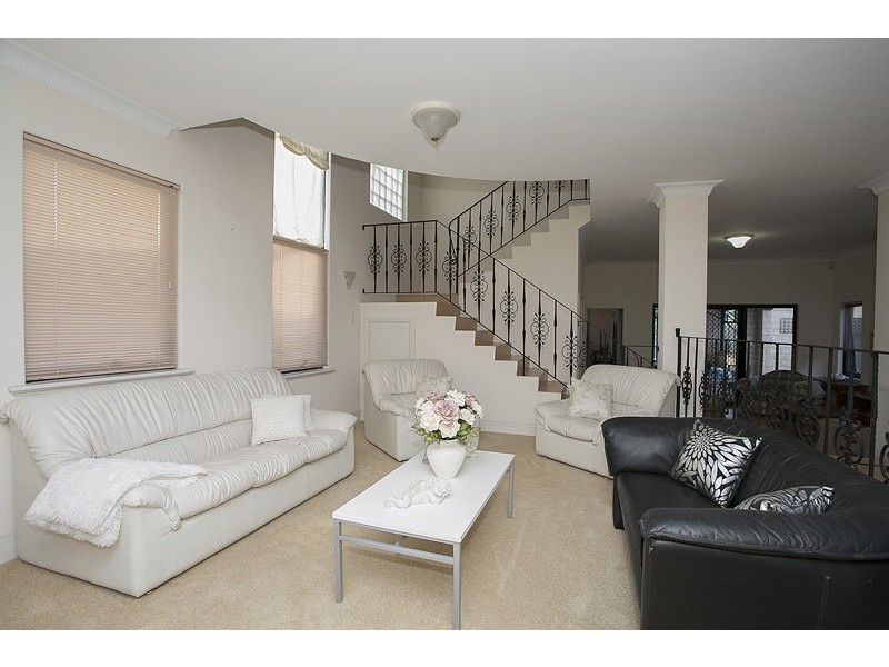 109 Canterbury Terrace, East Victoria Park WA 6101