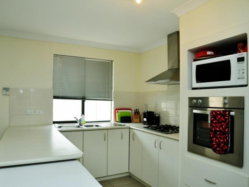 2/44 Alday Street, St James WA 6102