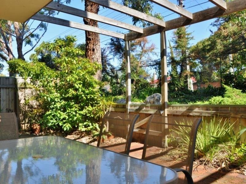 2/125 Herdsman Parade, Wembley WA 6014