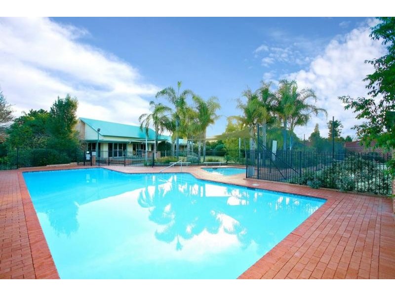 90 John Tebbutt Place, Richmond NSW 2753