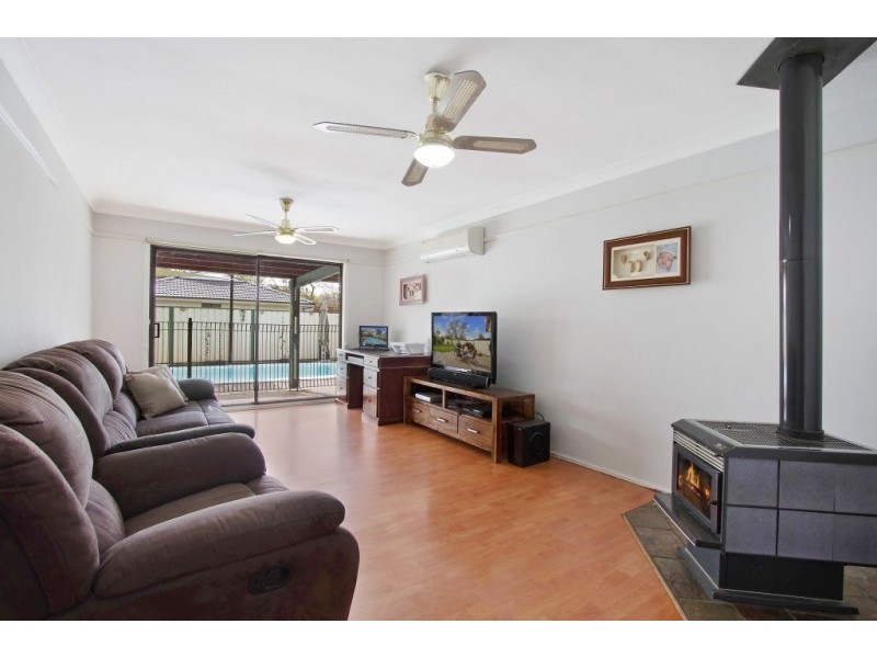 59 Andrew Thompson Drive, Mcgraths Hill NSW 2756