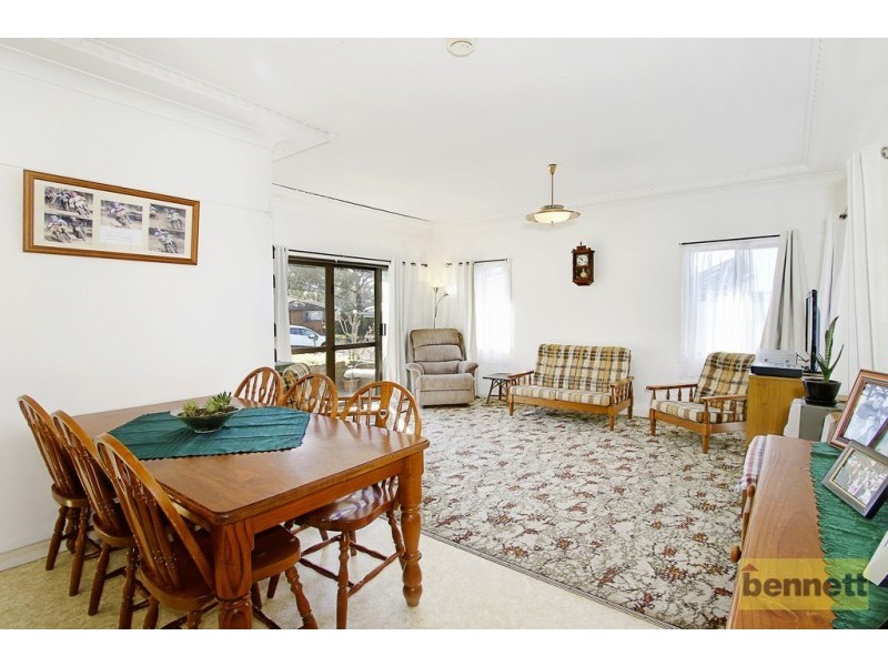 38 Lincoln Drive, Cambridge Park NSW 2747