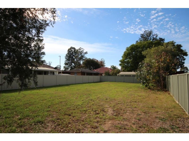 8 Andrew Street, Richmond NSW 2753