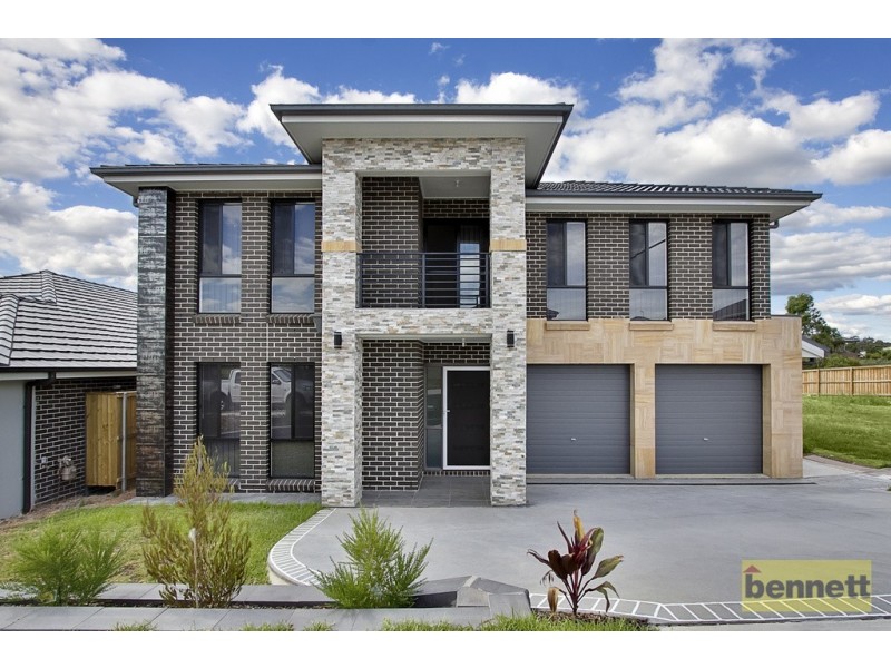 8 Oakhill Crescent, Colebee NSW 2761