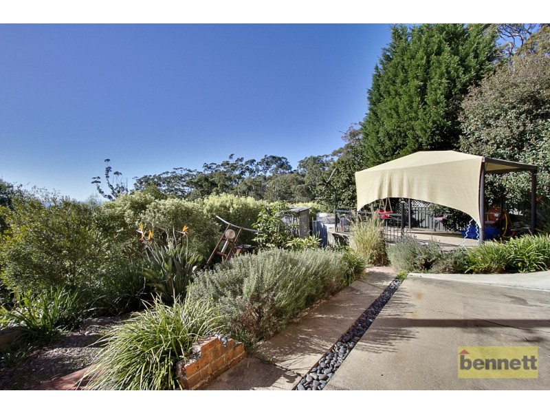 2 Crag Crescent, Bowen Mountain NSW 2753